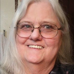 Meet your Posher, Carla